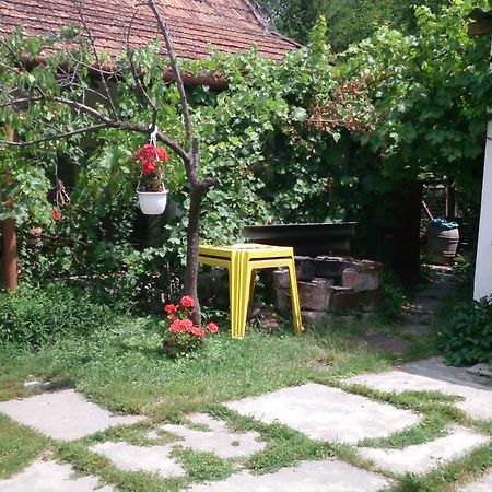 Boris Apartman Apartment Jula Exterior foto