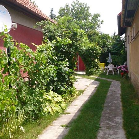 Boris Apartman Apartment Jula Exterior foto